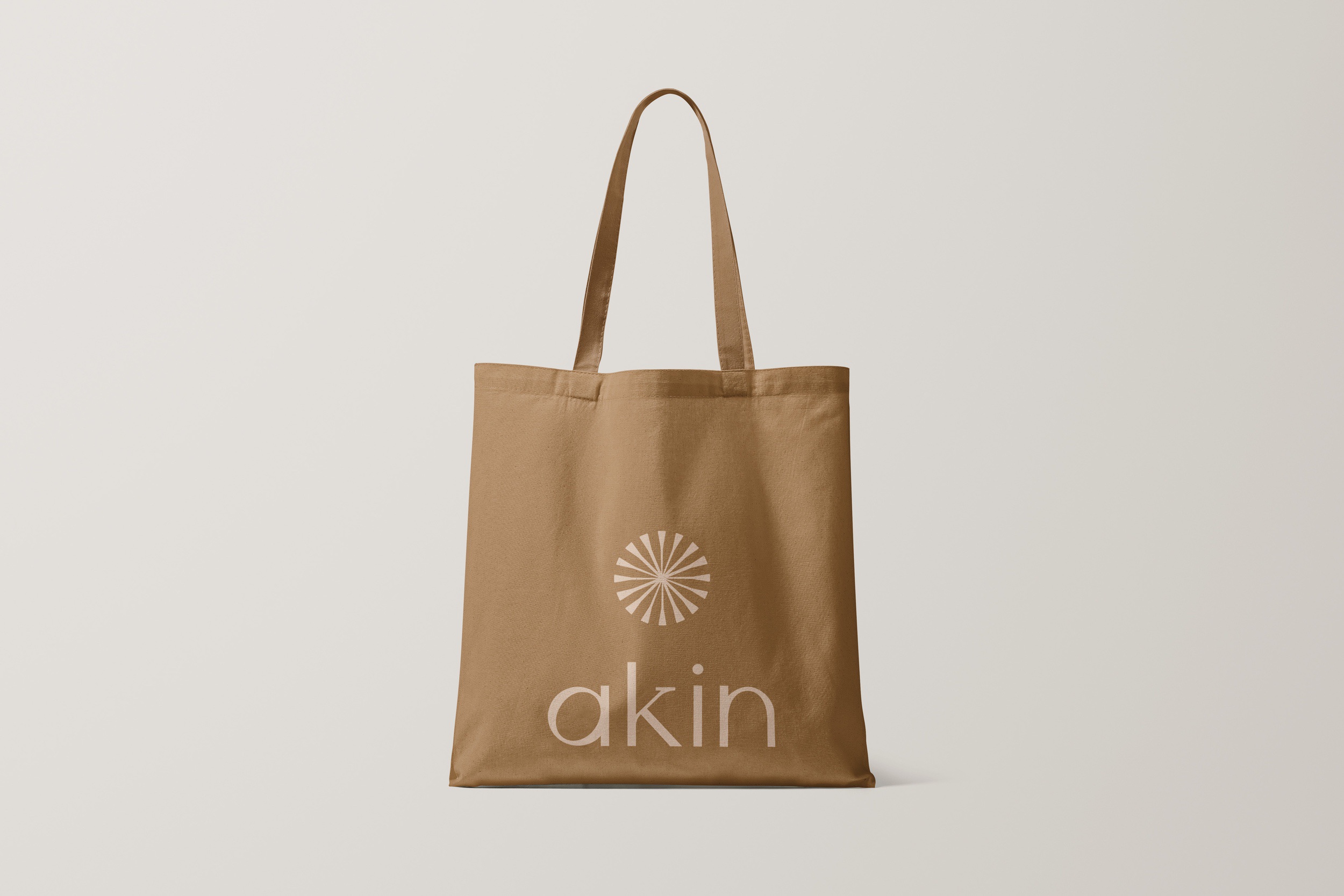 Akin tote mock